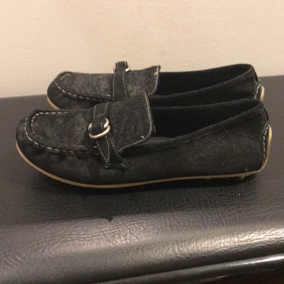 Black moccasins size 8 - Picture 2 of 7